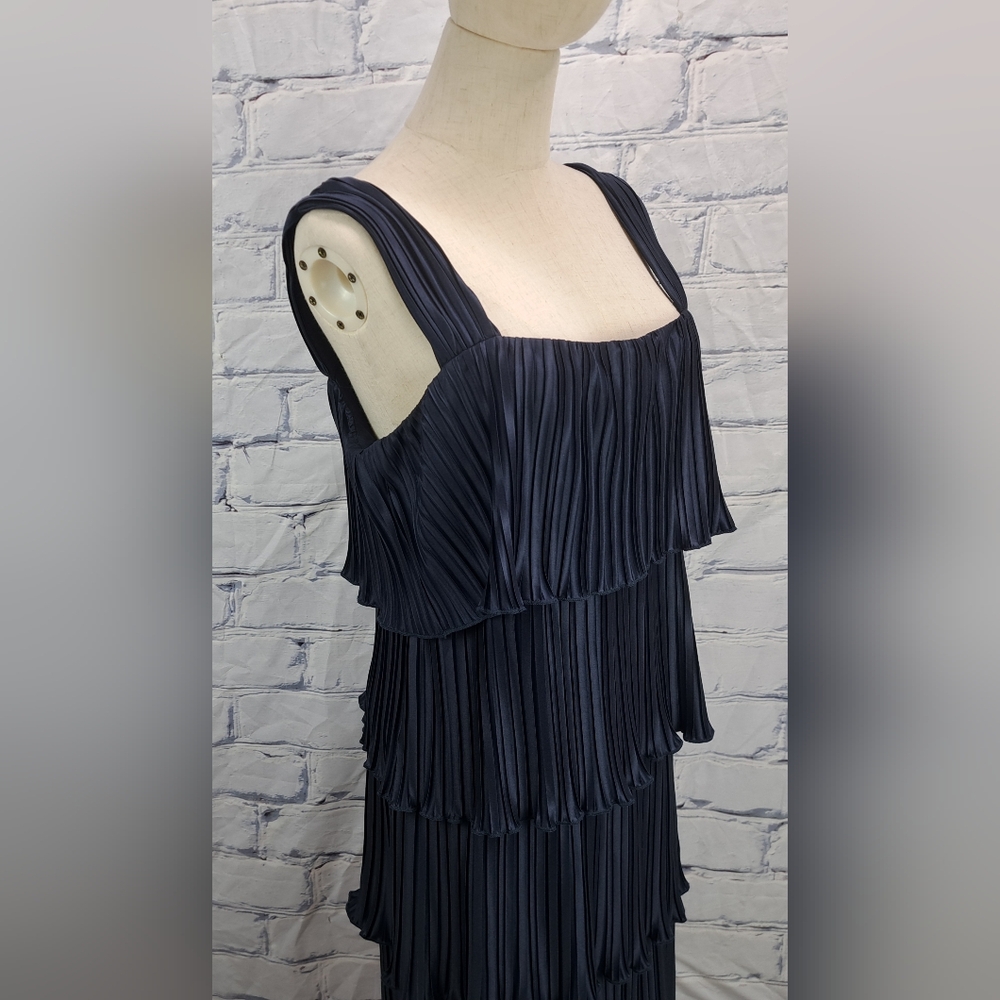 NEW DKNY Sleeveless Square Neck Tiered Ruffle Pleated Swing Dress Navy 6 US - Picture 11 of 16